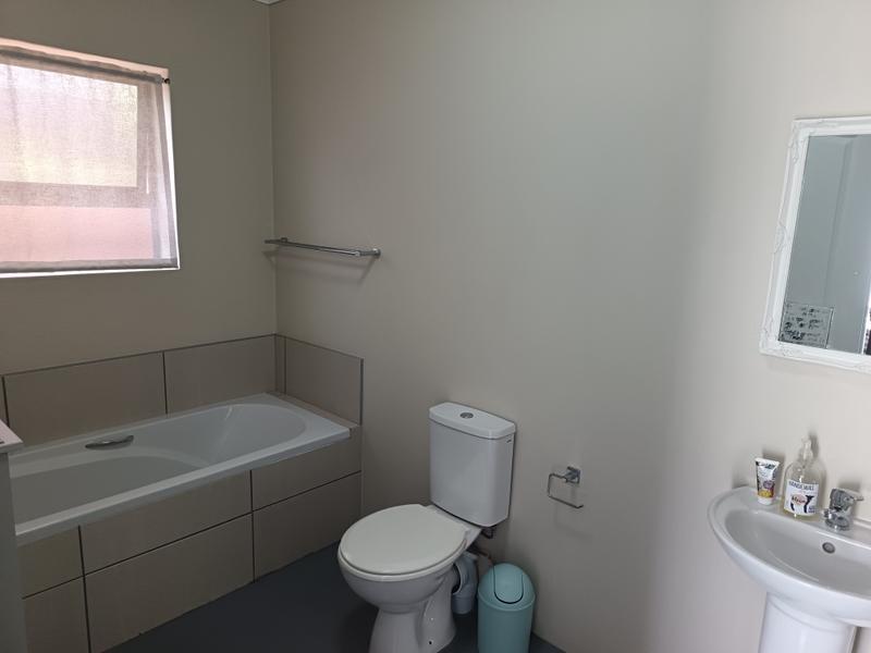 4 Bedroom Property for Sale in Hartenbos Heuwels Western Cape